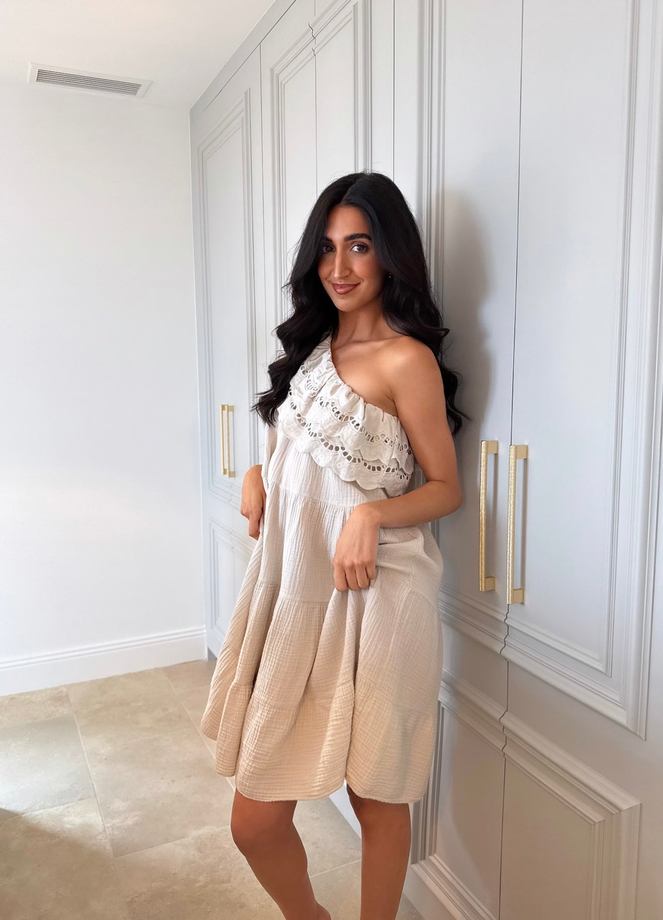 Robe asymétrique beige