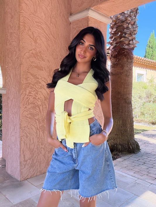 Top amarillo con lazo