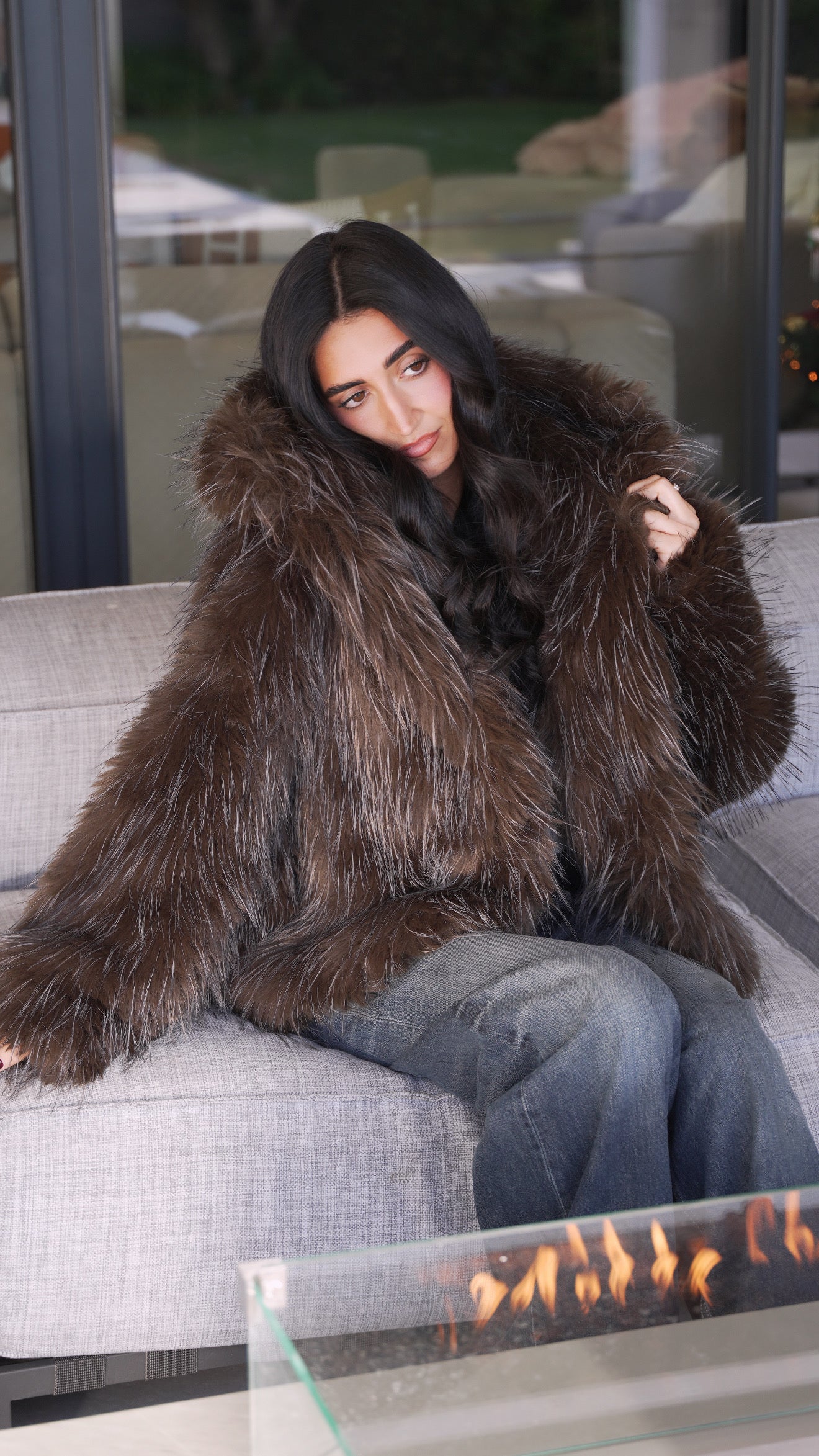 Veste fluffy à capuche (2 coloris)