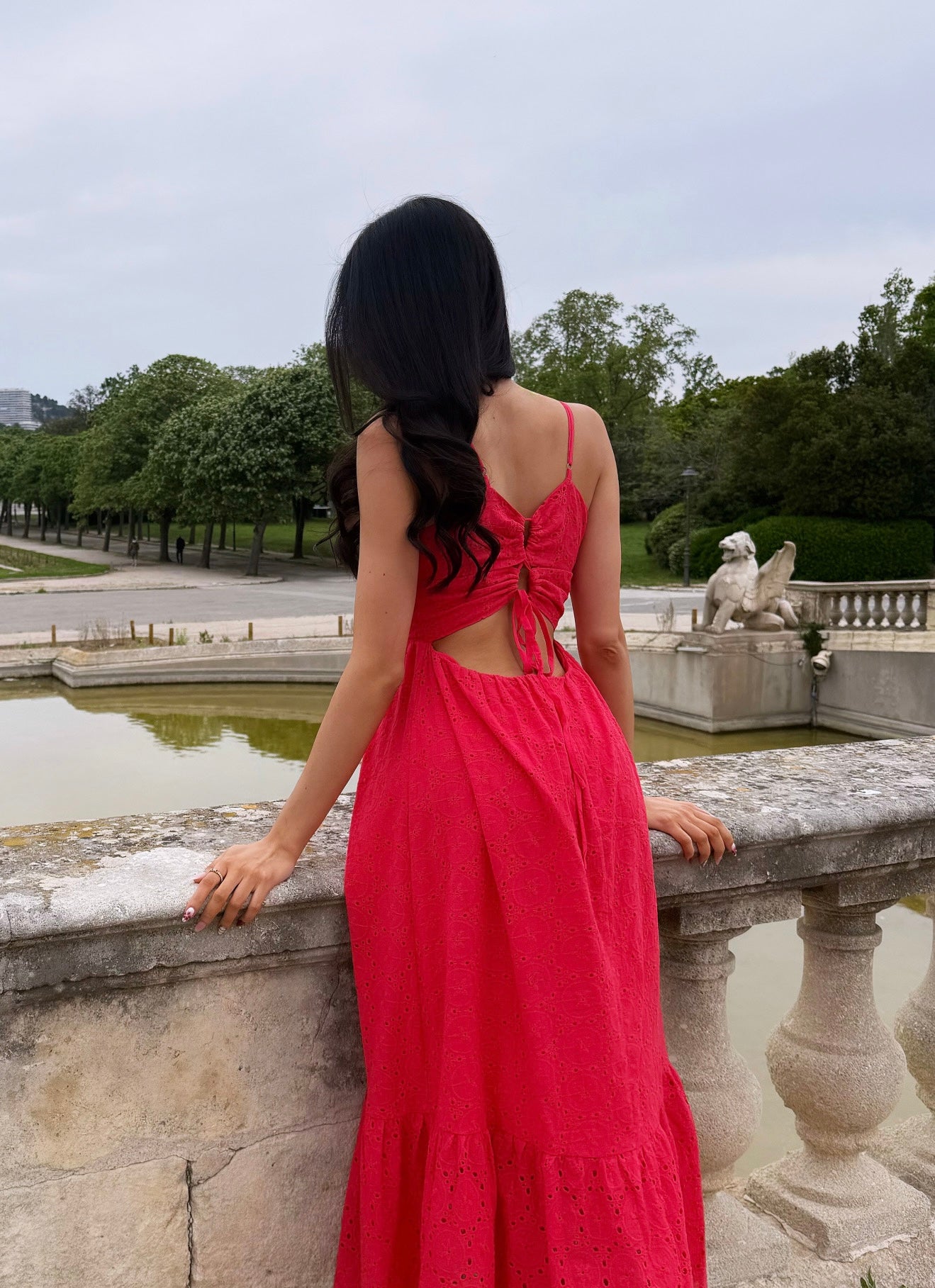 vestido largo rojo de tirantes