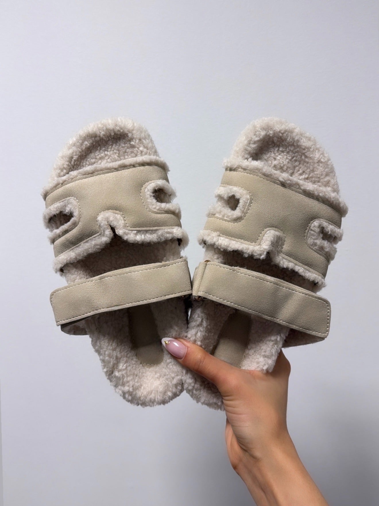 Mules curly beige sans boîte