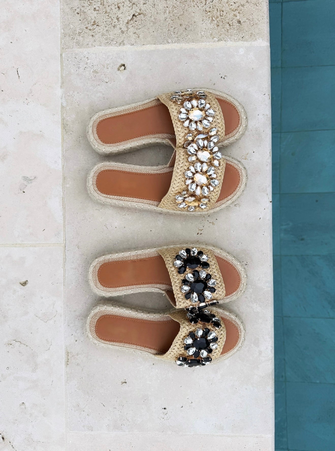 Sandales en paille beige (sans boîte)