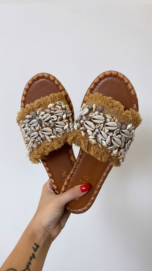 Sandalias de concha de camello