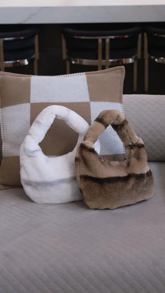 Sac boule en fourrure (2 coloris)