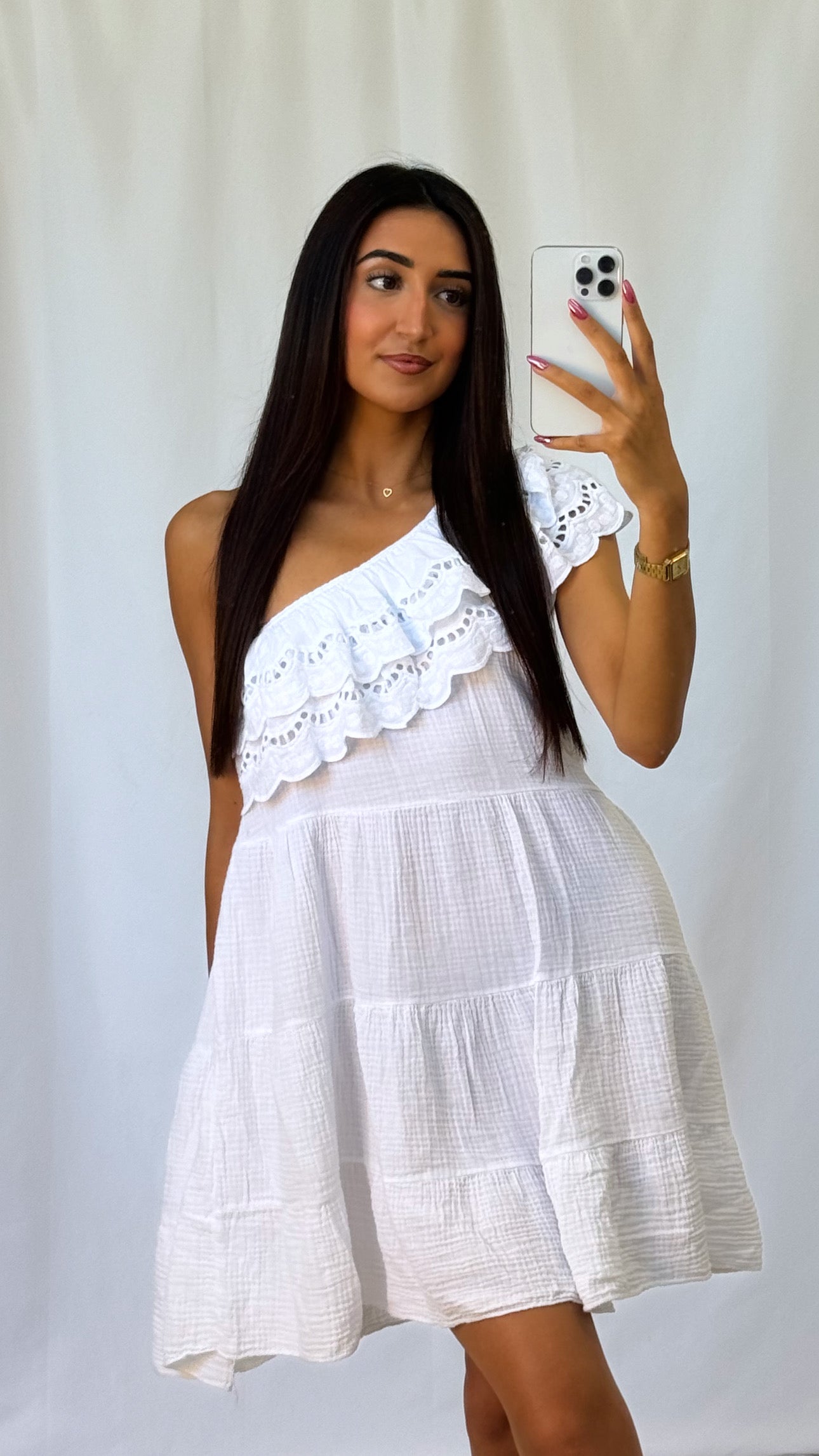 Robe asymétrique blanche