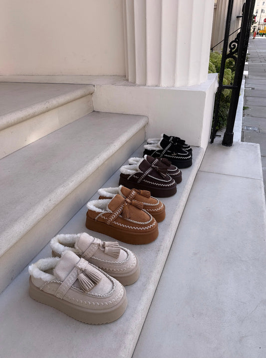 Chaussures fourrées à pompons (4 coloris)