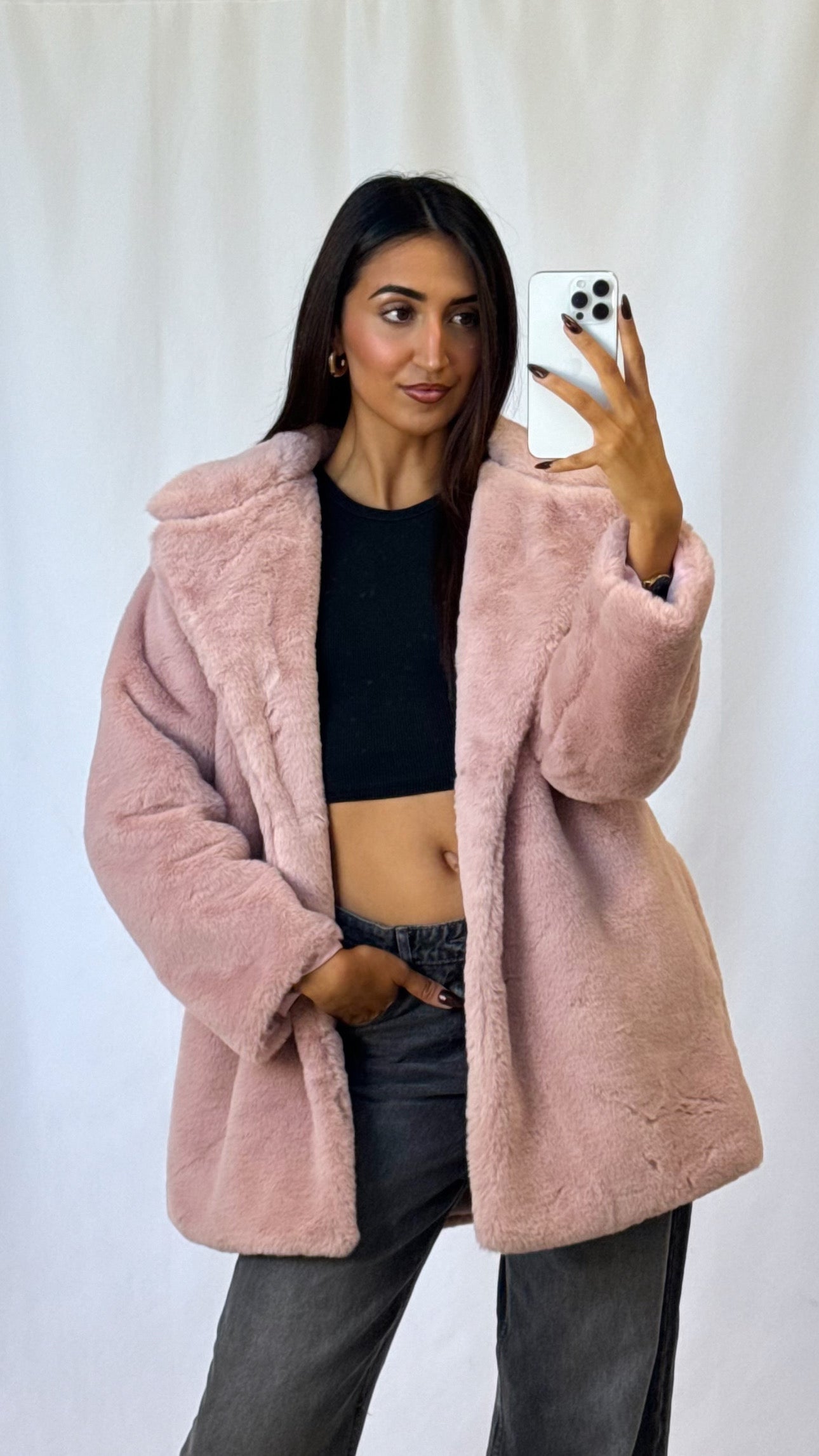 Manteau en fourrure rose