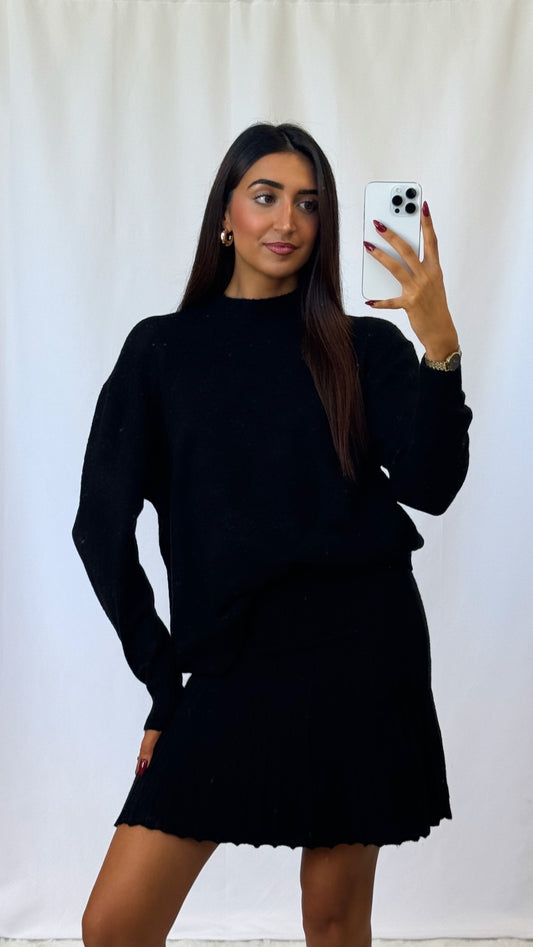 Ensemble jupe et pull noir