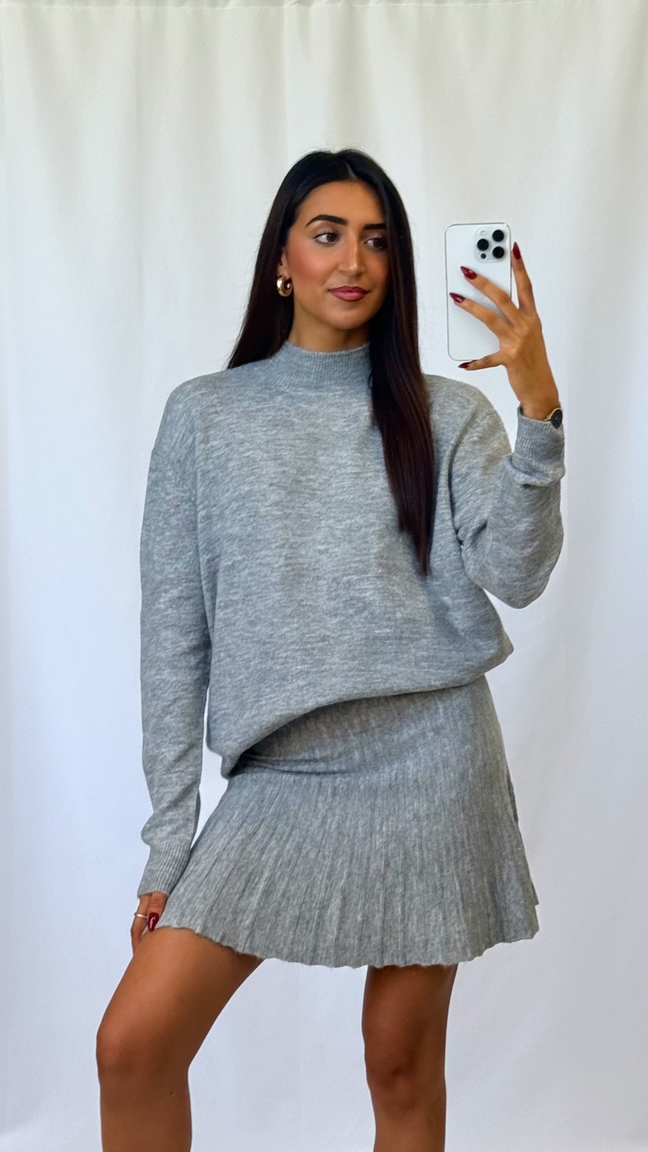 Ensemble jupe et pull gris