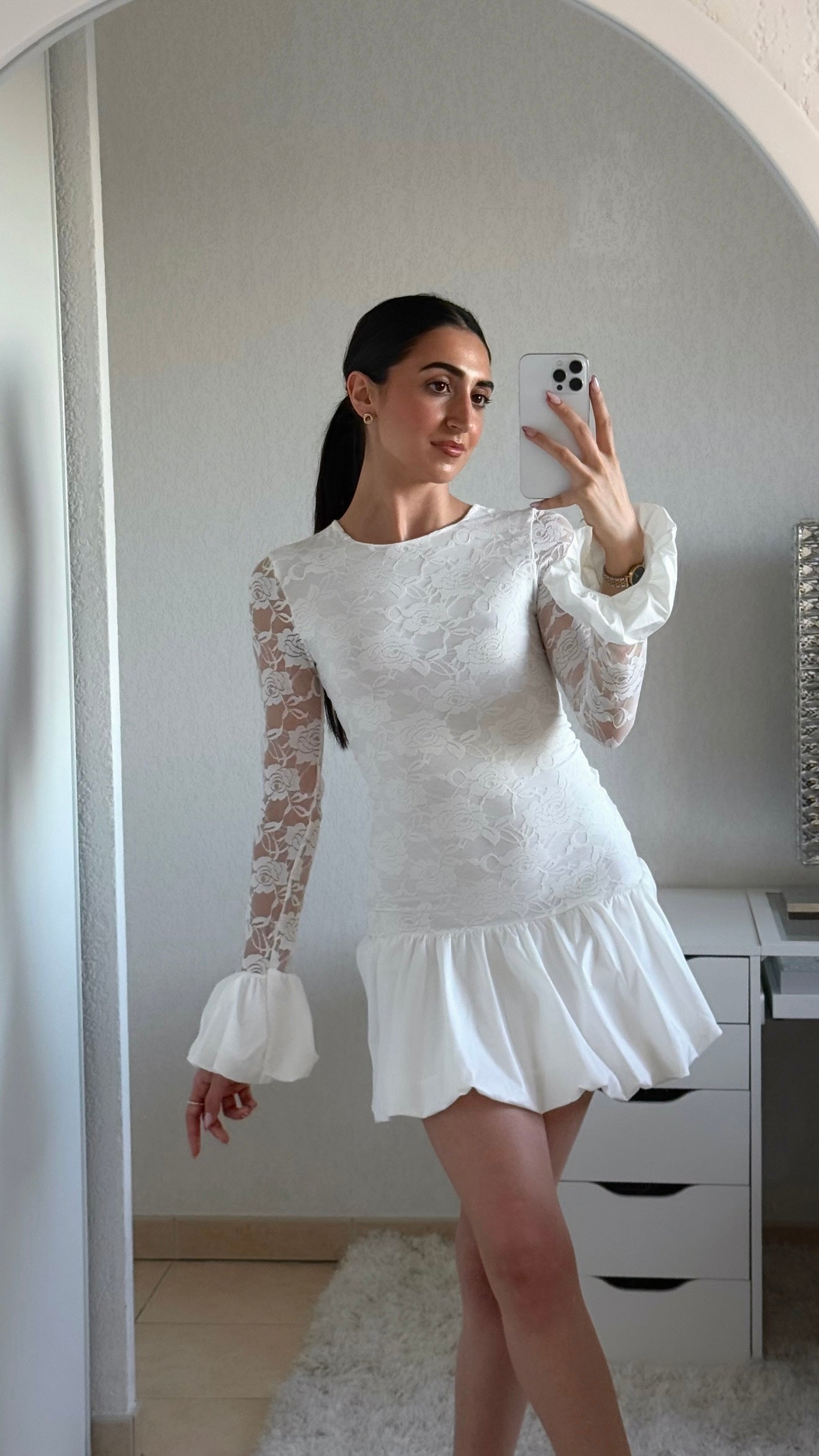 Robe en dentelle blanche