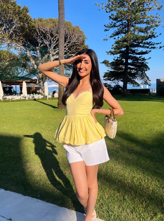 Top à volants jaune