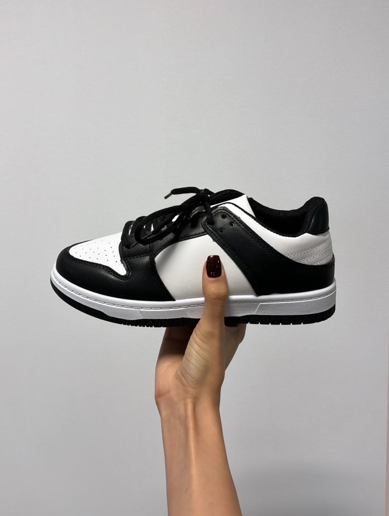 Baskets noires (sans boîte)